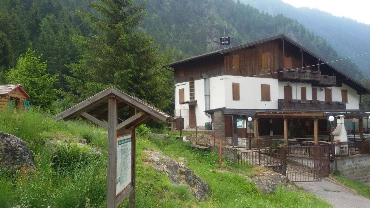 فندق Rifugio Stella Alpina Saviore dell'Adamello المظهر الخارجي الصورة